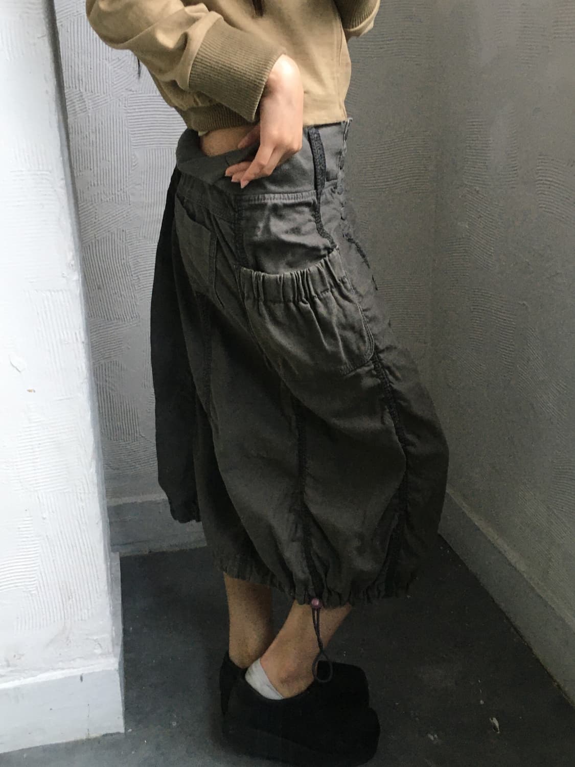 DKNY Jeans 카키브라운 셔링 미니 스커트    상품이미지2