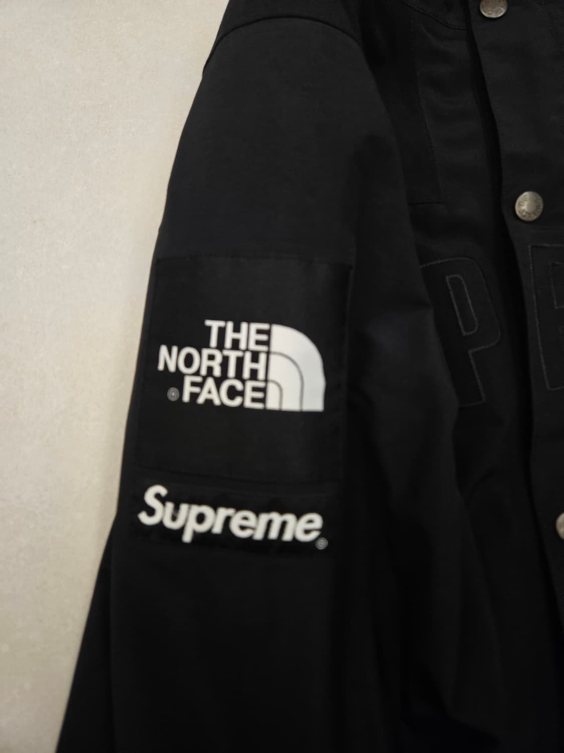 (L)슈프림x노스페이스 19ss 아크로고 바람막이 상품이미지3