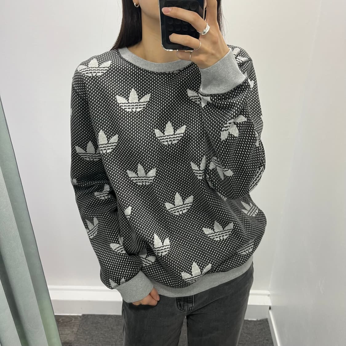 아디다스 로고 맨투맨 상품이미지2