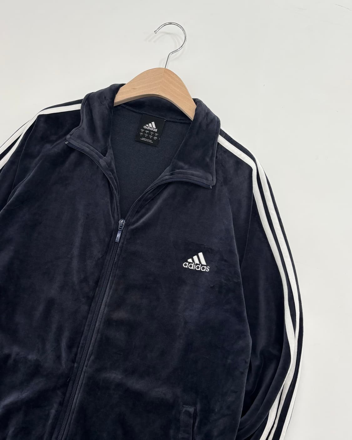 Adidas 아디다스 네이비컬러 벨루어 트랙탑 상품이미지2