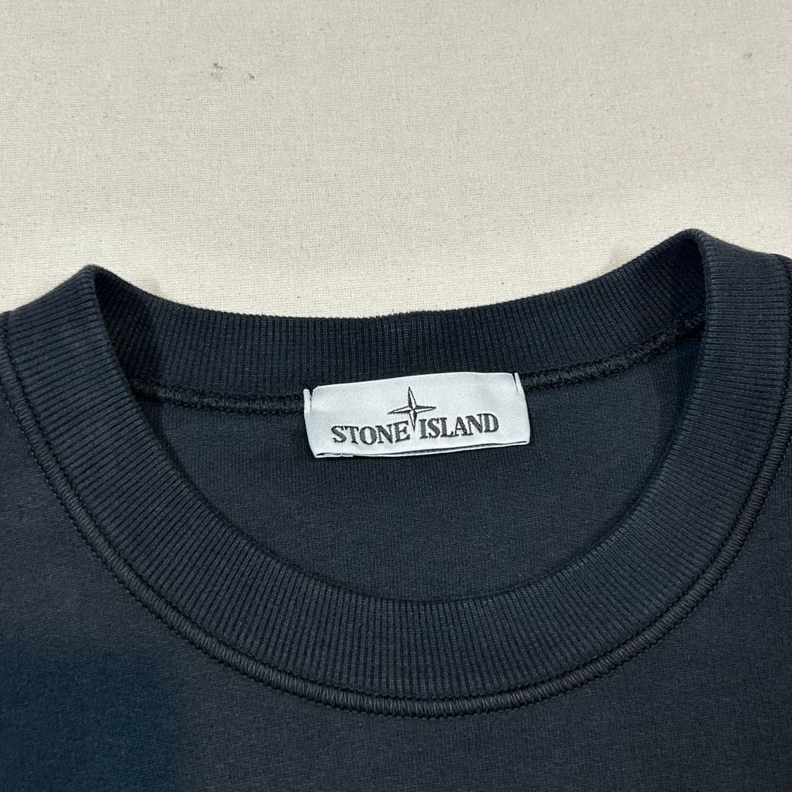 L) 스톤아일랜드 블랙 와펜 맨투맨 스웨트셔츠 정품 상품이미지3