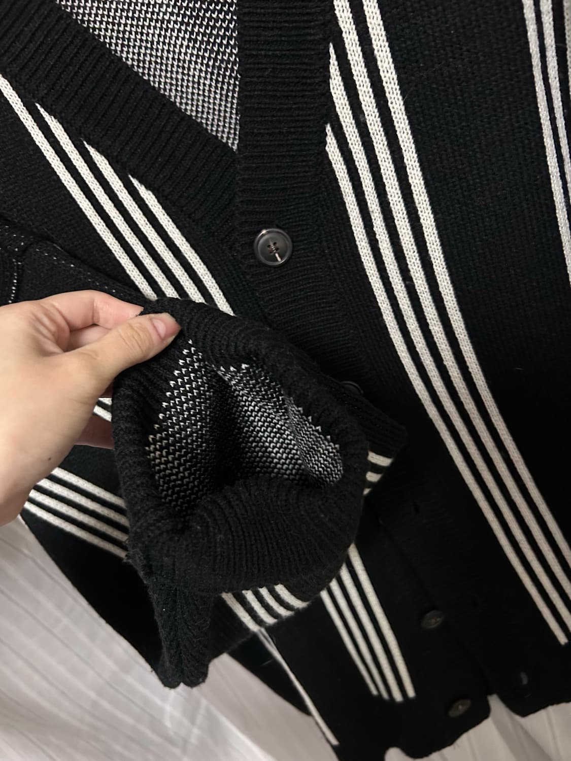 옷장정리 vintage boyfriend 4-stripe cardigan 상품이미지2