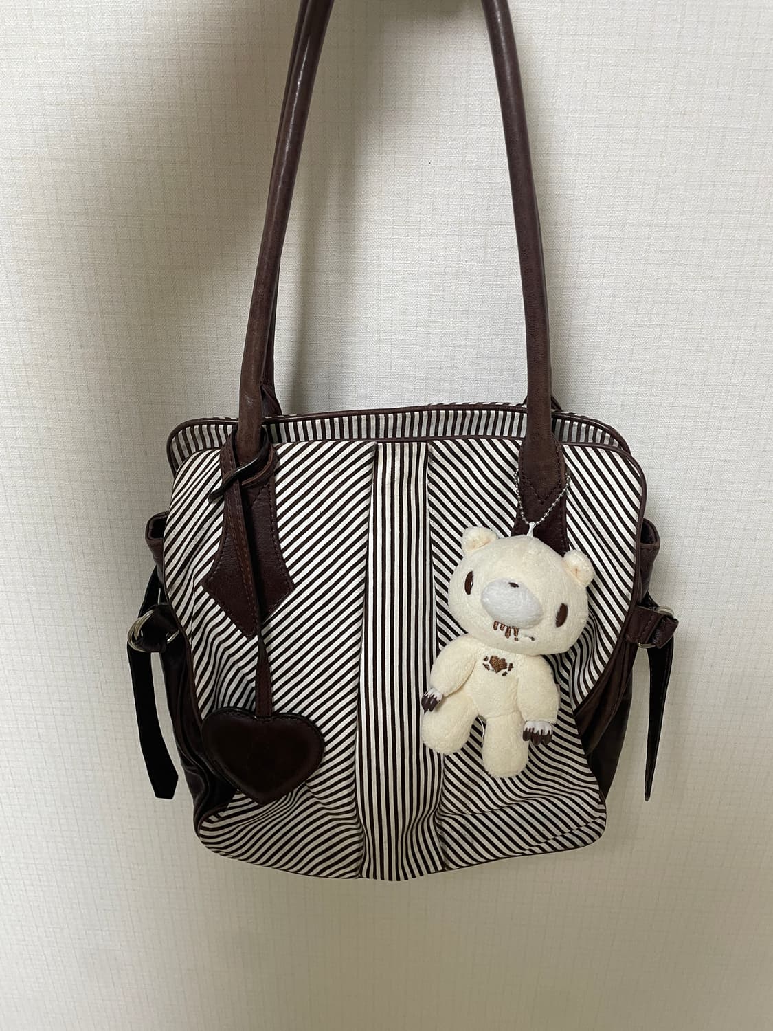 비비안웨스트우드 초콜릿 크림 라떼갸루 모카 스퀘어 토트백 야스민 상품이미지7