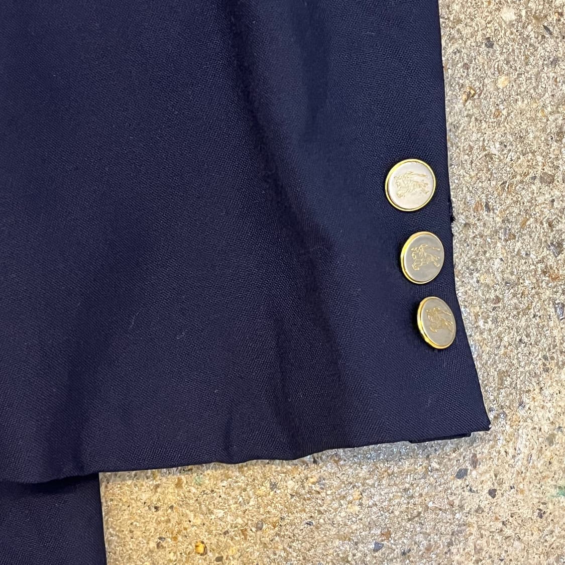 미국 빈티지 버버리 네이비 금장 블레이저 자켓 상품이미지5