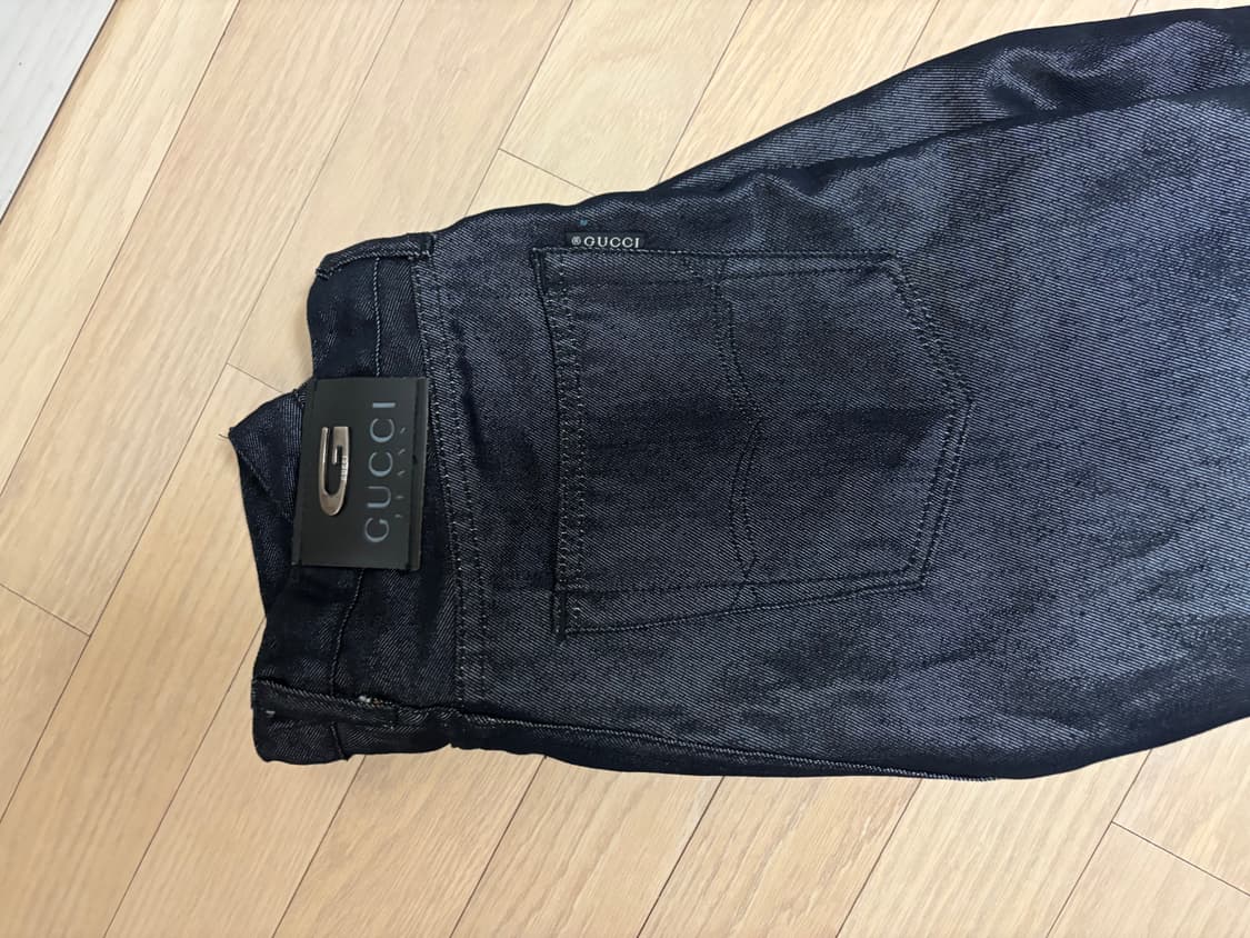 구찌 빈티지 유광 블랙 데님 상품이미지5