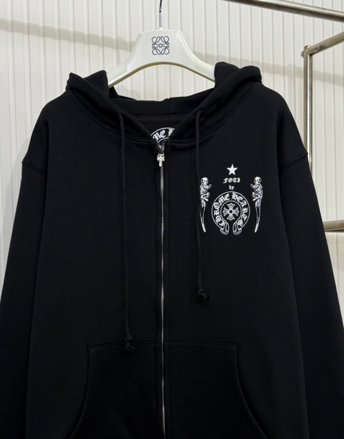 크롬하츠 한정판 그래픽 스컬 백로고 집업 후드 블랙 L 상품이미지2