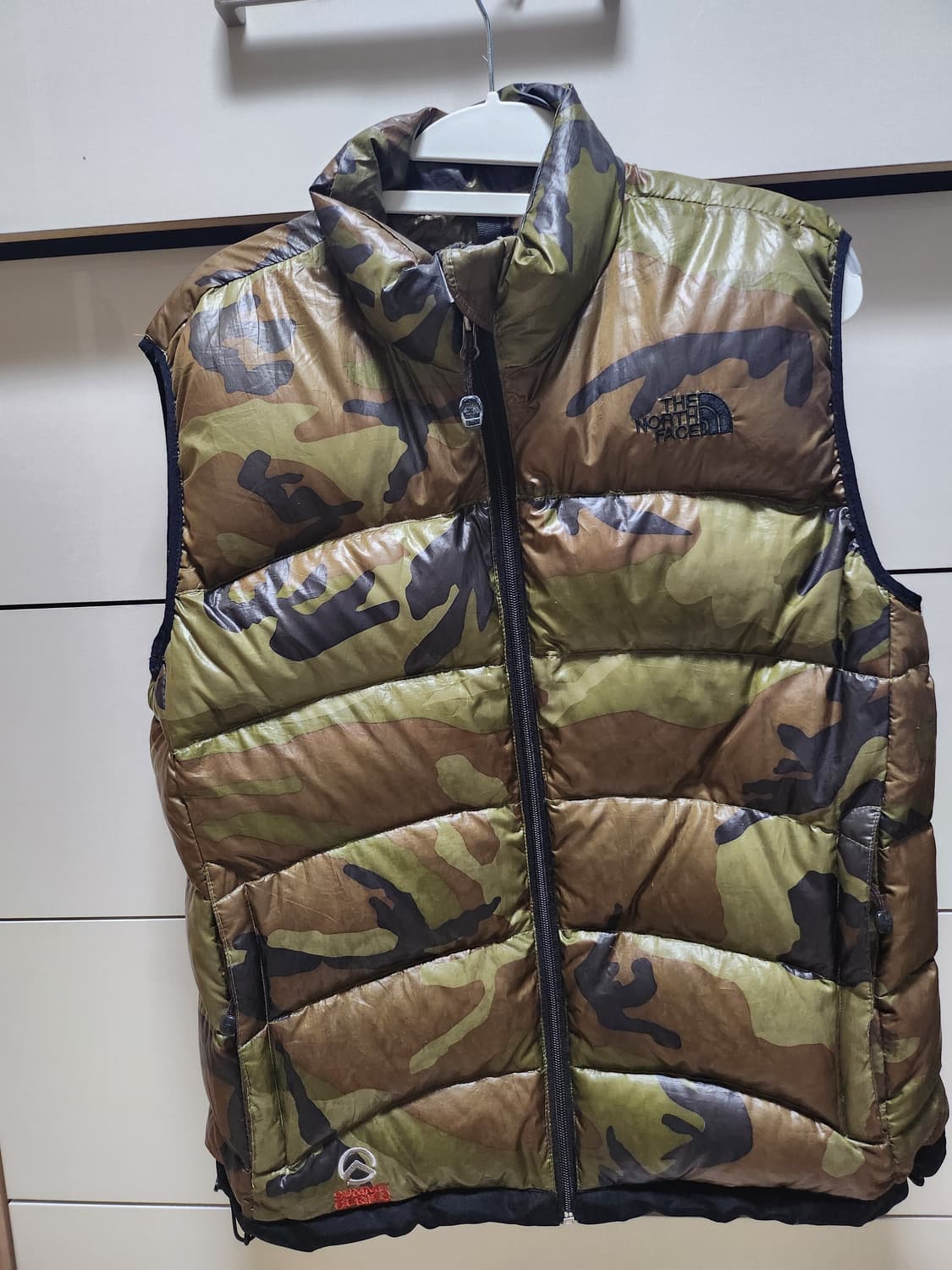 노스페이스 패딩 조끼 카모 상품이미지1