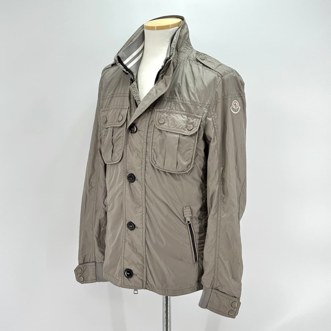 [1사이즈] 몽클레어 견장 바람막이 집업 자켓 상품이미지4