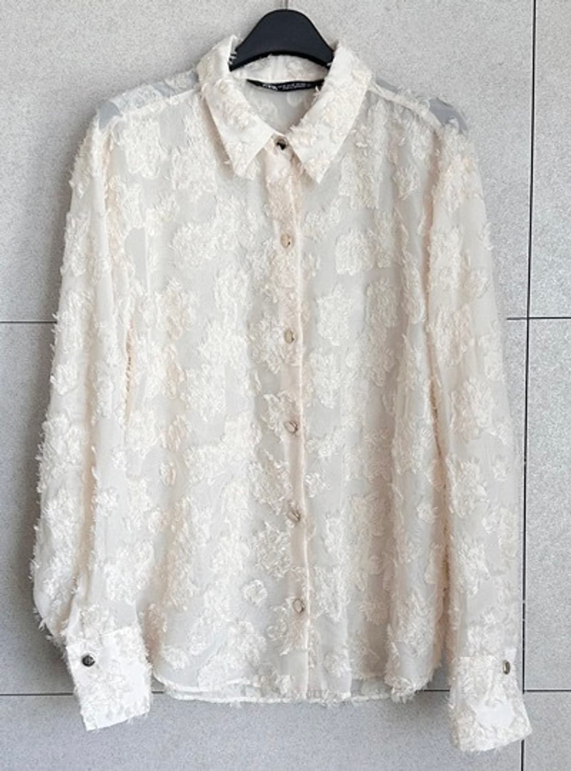 자라 컷아웃 플라워 블라우스  상품이미지3