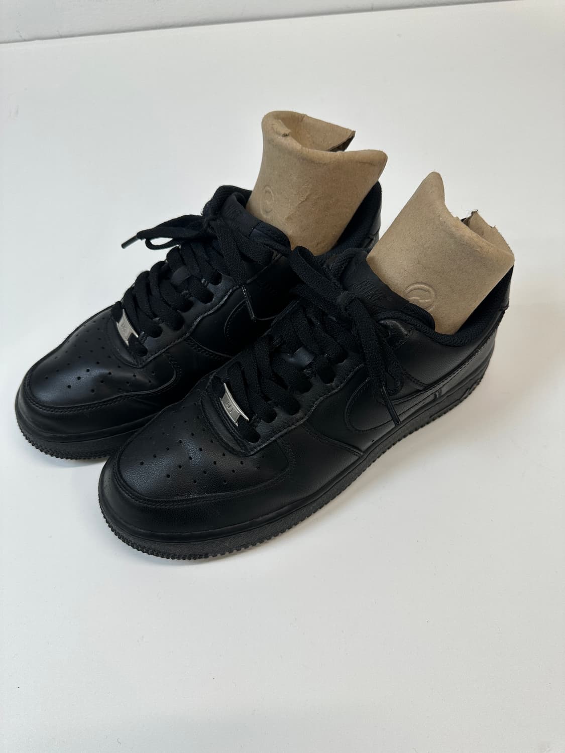 나이키 에어포스1로우 트리플블랙 265 상품이미지1