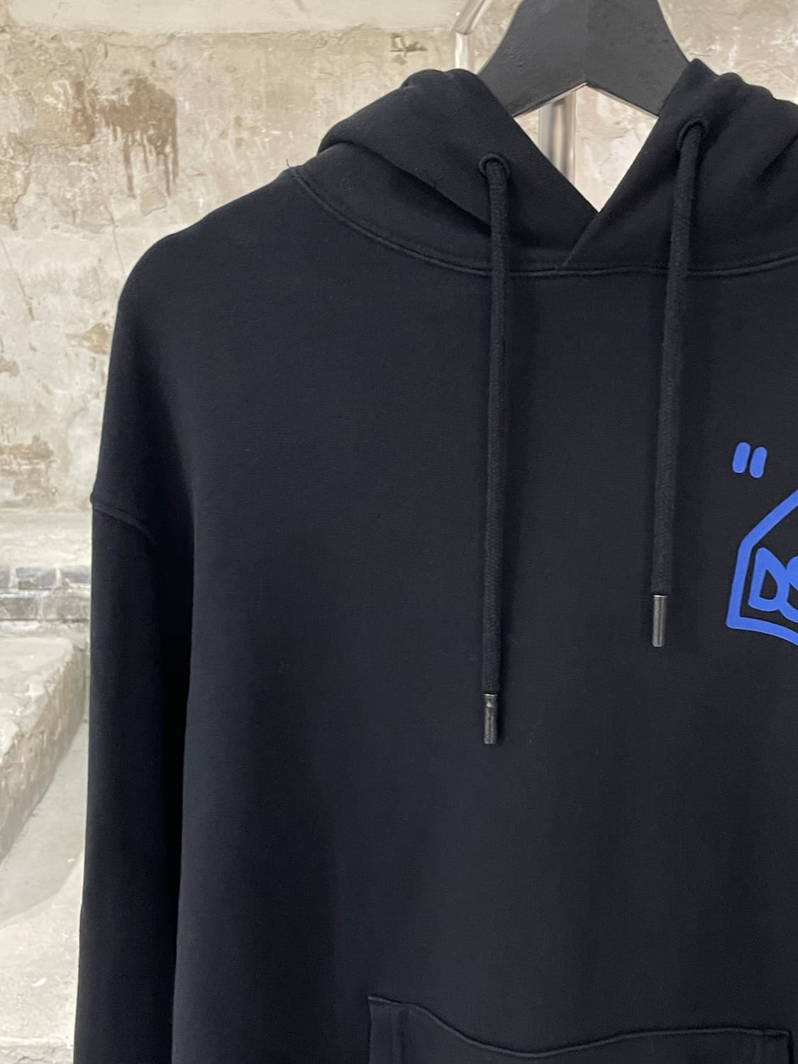 오프화이트 x 도버 스트릿 마켓 블랙 그라데이션 로고 자수 후디 상품이미지3