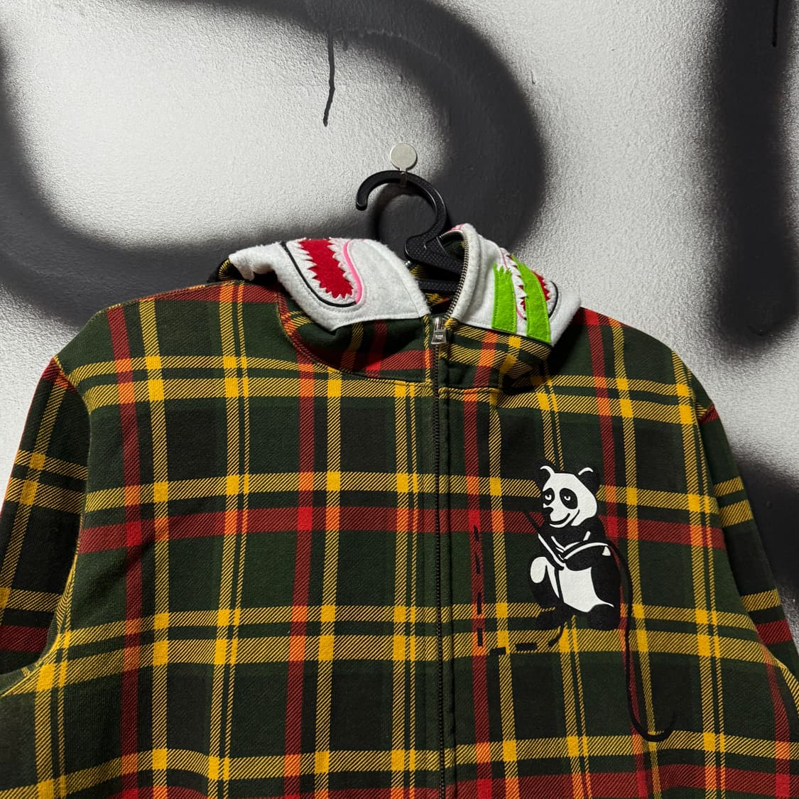 정품 베이프 이세탄 리미티드 에디션 체크 판다 풀 집업 후디 상품이미지3