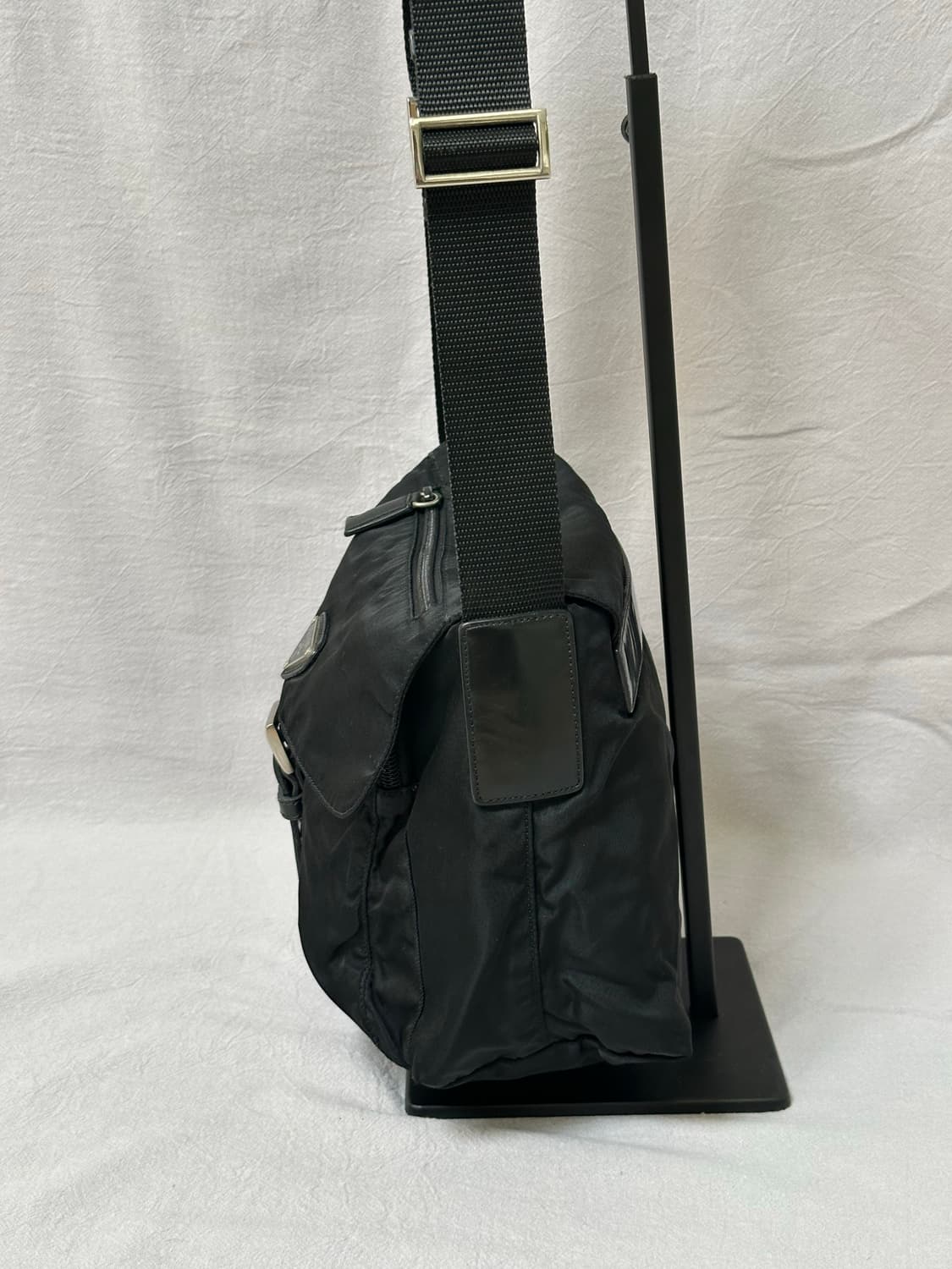 프라다 나일론 버클 크로스백 포코노 주우재백 상품이미지4