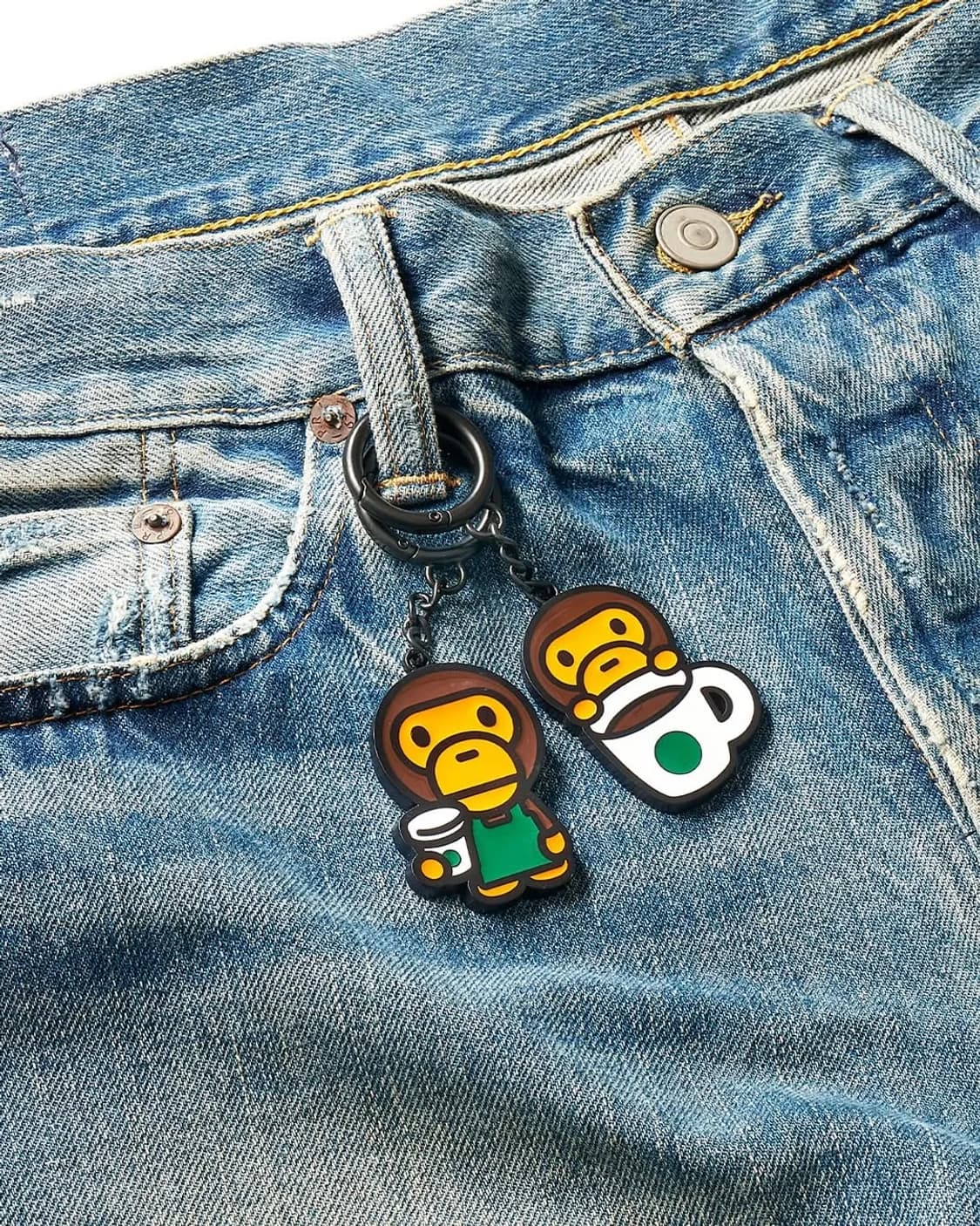 스타벅스 x 베이프 베이비 마일로 키체인 상품이미지3