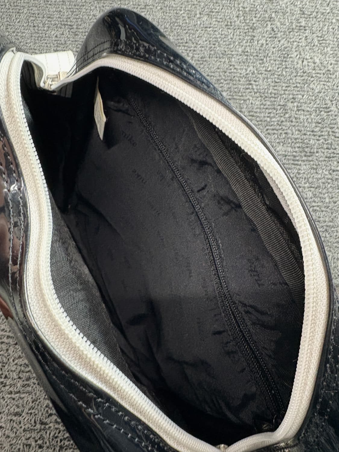 00s 나이키 빅스우시 코팅 글로시 크로스백 1735 상품이미지4