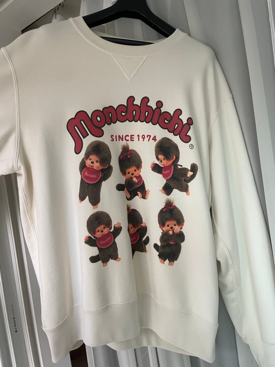 (미착용 새상품) 일본 유니클로 직구 몬치치 맨투맨 상품이미지1