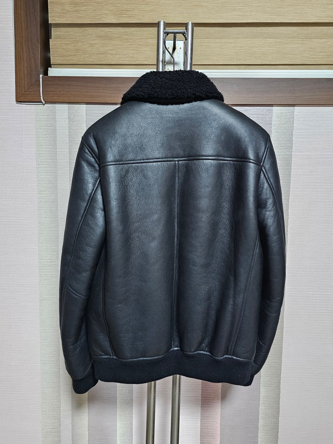 띠어리 시어링 레더 봄버 무스탕 자켓 S(95) 상품이미지4