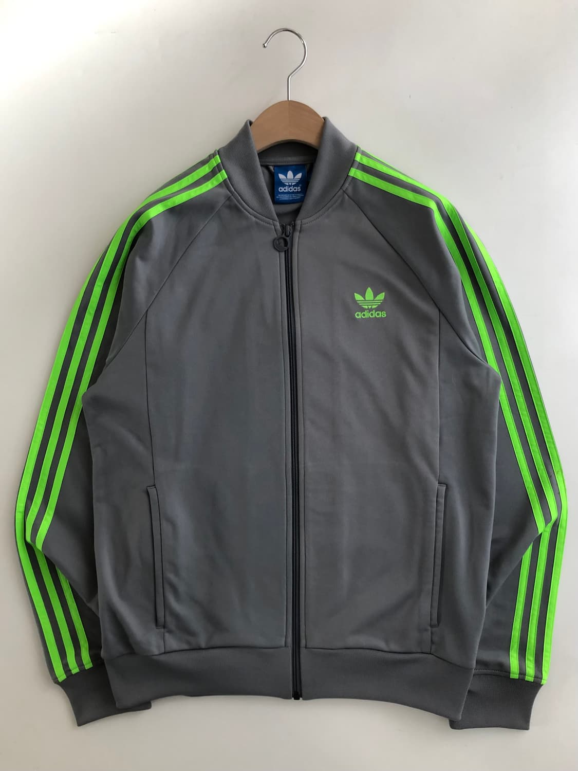 Adidas 아디다스 슈퍼스타 그레이-네온그린 컬러 트랙탑 상품이미지3