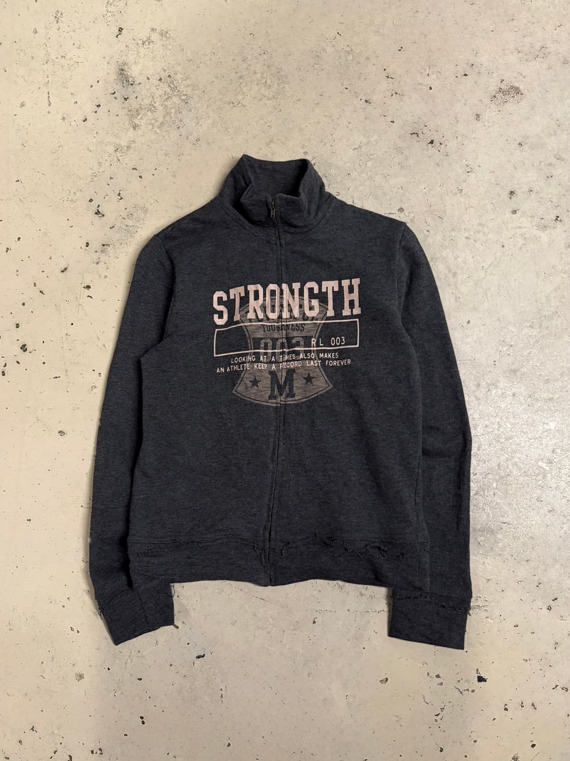 printing detail high-neck zip-up 상품이미지1