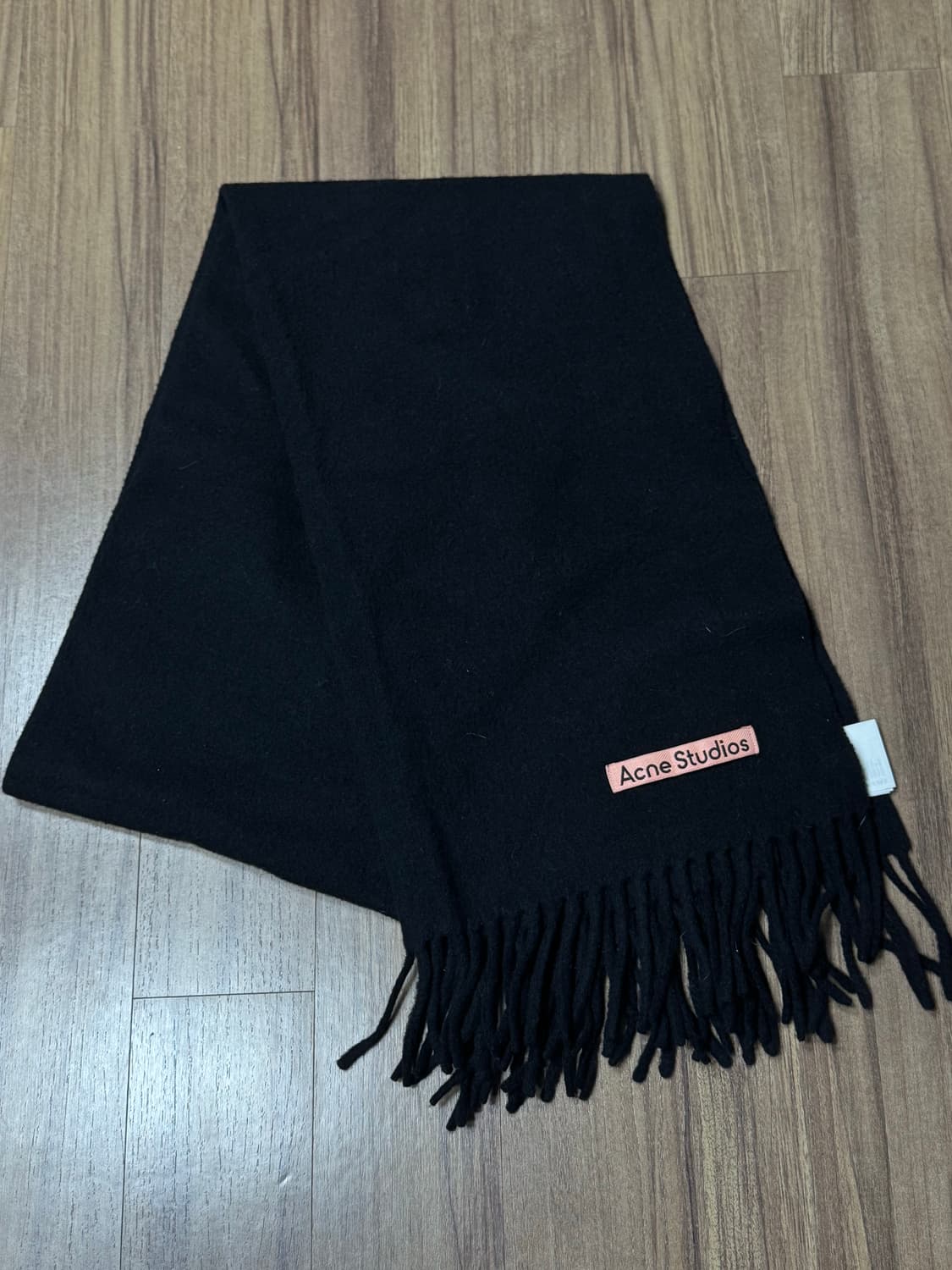 아크네 머플러 블랙 상품이미지1