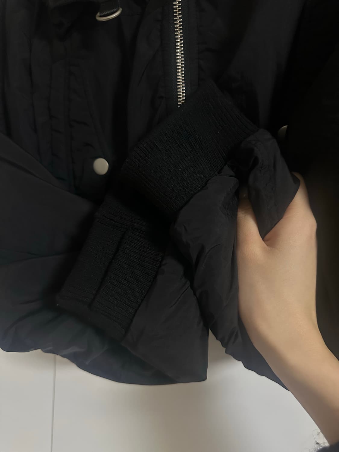 스키즘인듀싱 HOODED PUFFER JACKET BLACK 패딩 상품이미지3