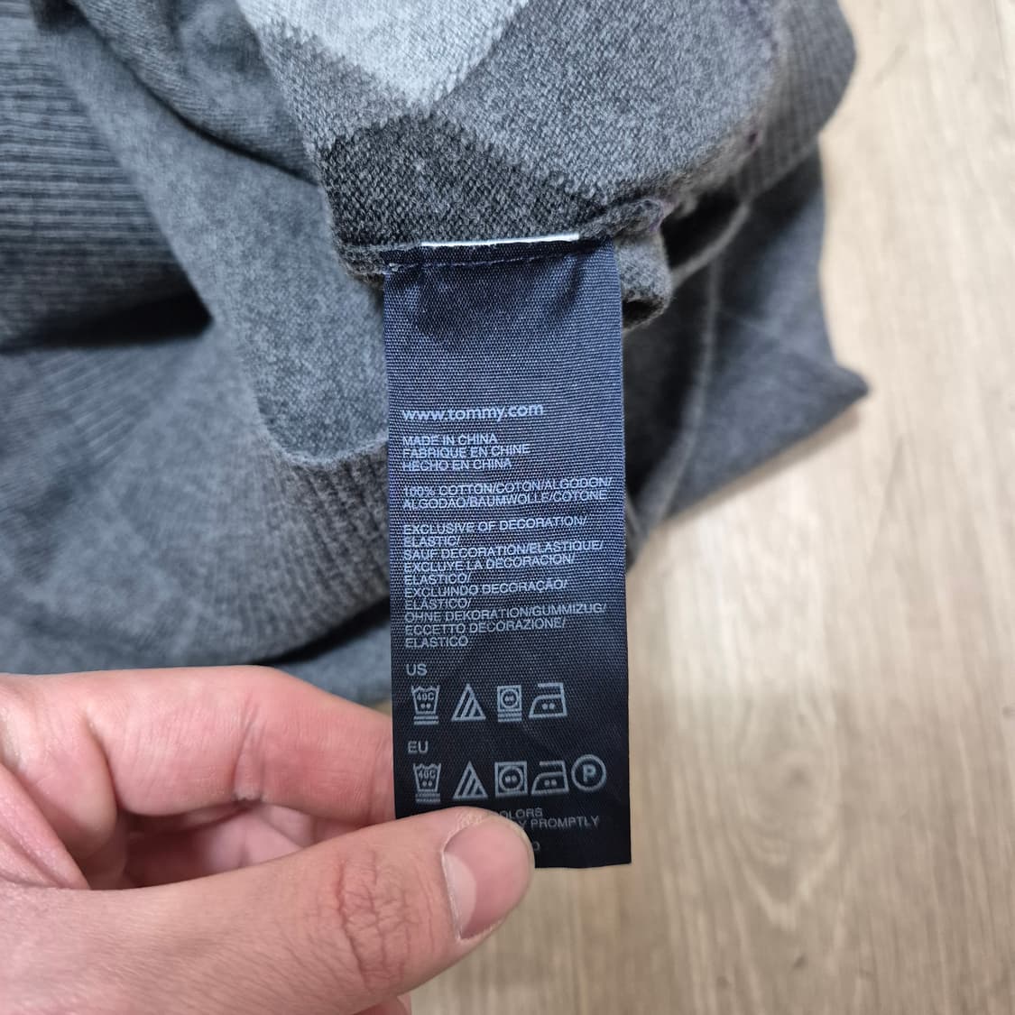 타미힐피거 미니 플래그 아가일 패턴 브이넥 니트 L(100) 상품이미지7