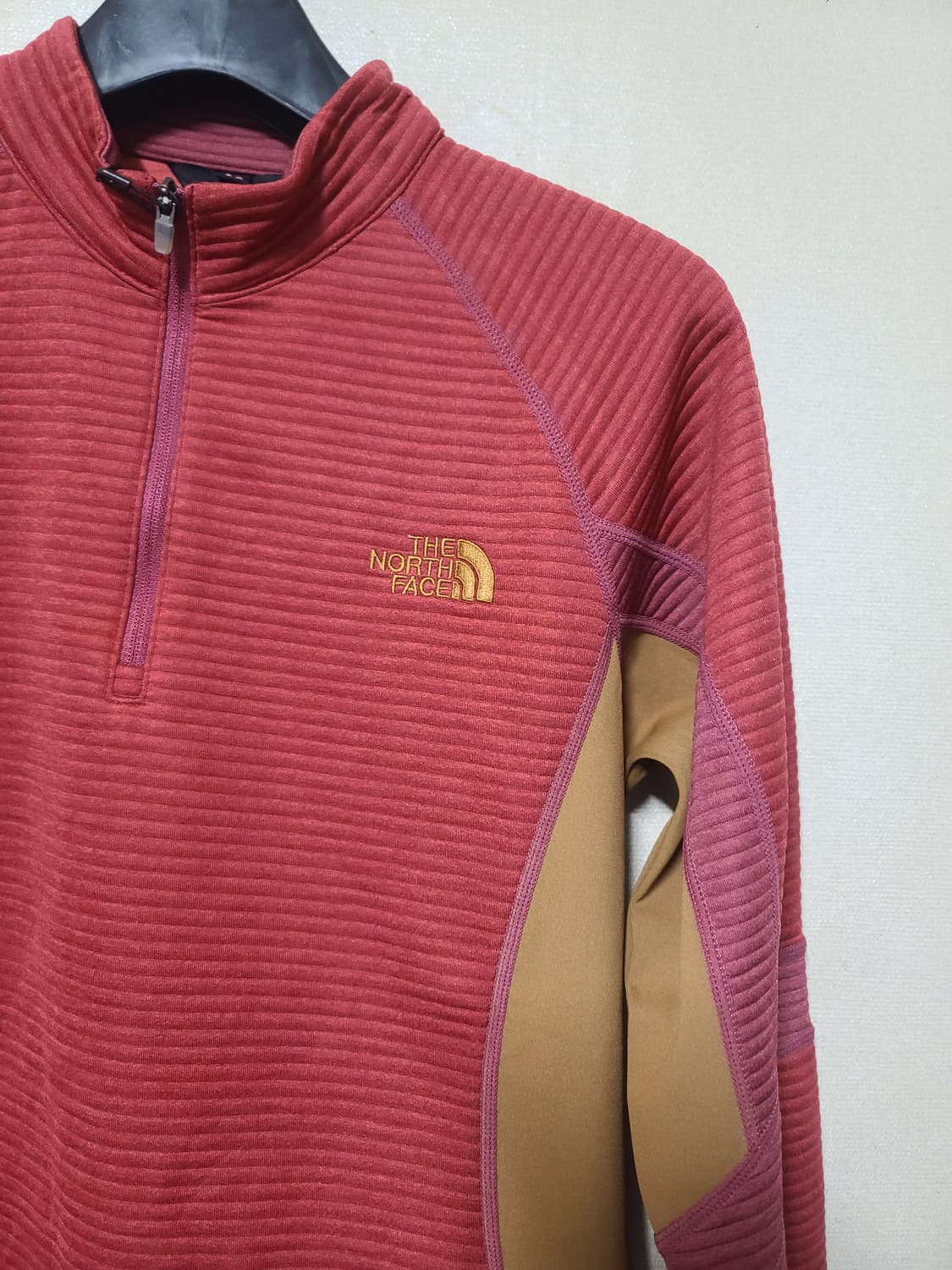 새옷 노스페이스 긴팔 반집업티 상품이미지4