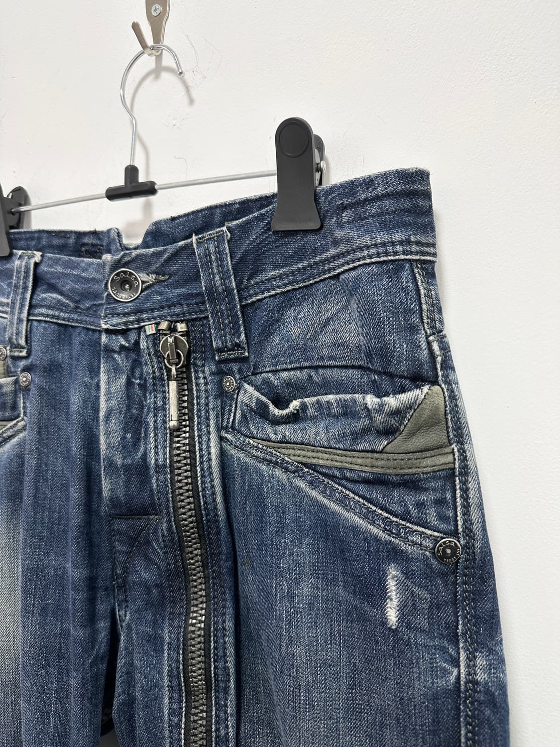 Leather detail zipper denim pants  상품이미지8