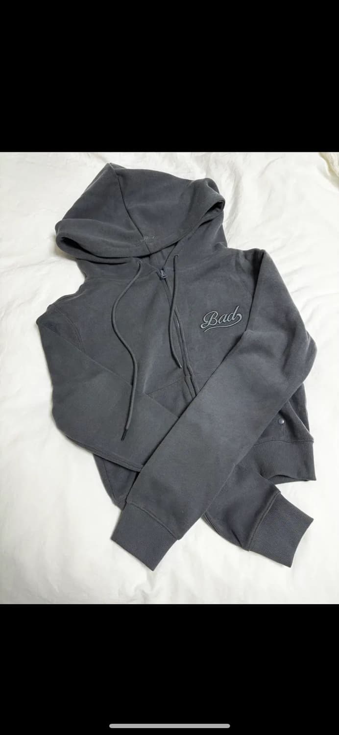 배드블러드 비욘드 소프트 후드집업 - 차콜 상품이미지1