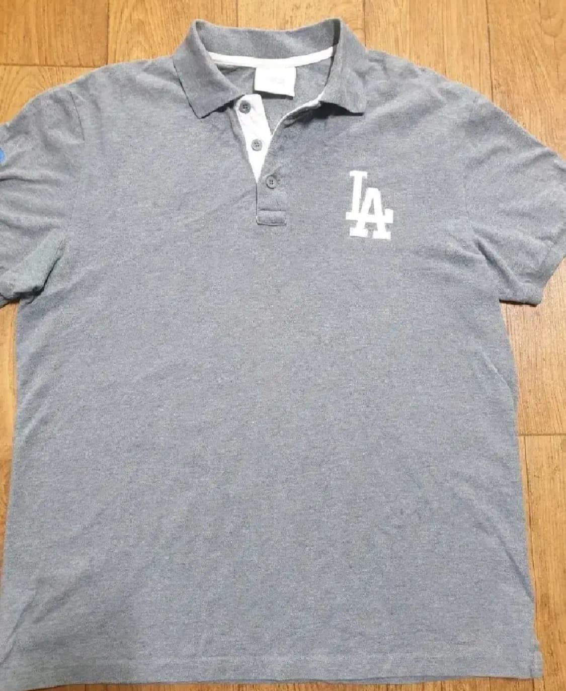 MLB 반팔 카라티 100 사이즈입니다 상품이미지1