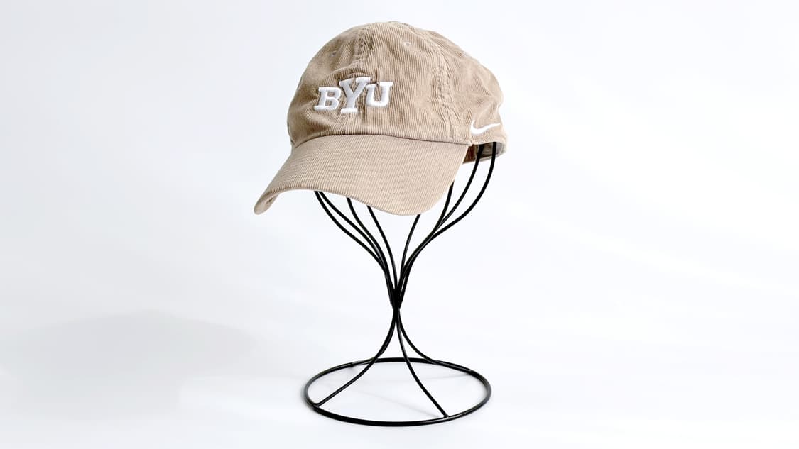 나이키 S1ZE 코듀로이 연갈색 볼캡 ‘BYU’ 상품이미지10