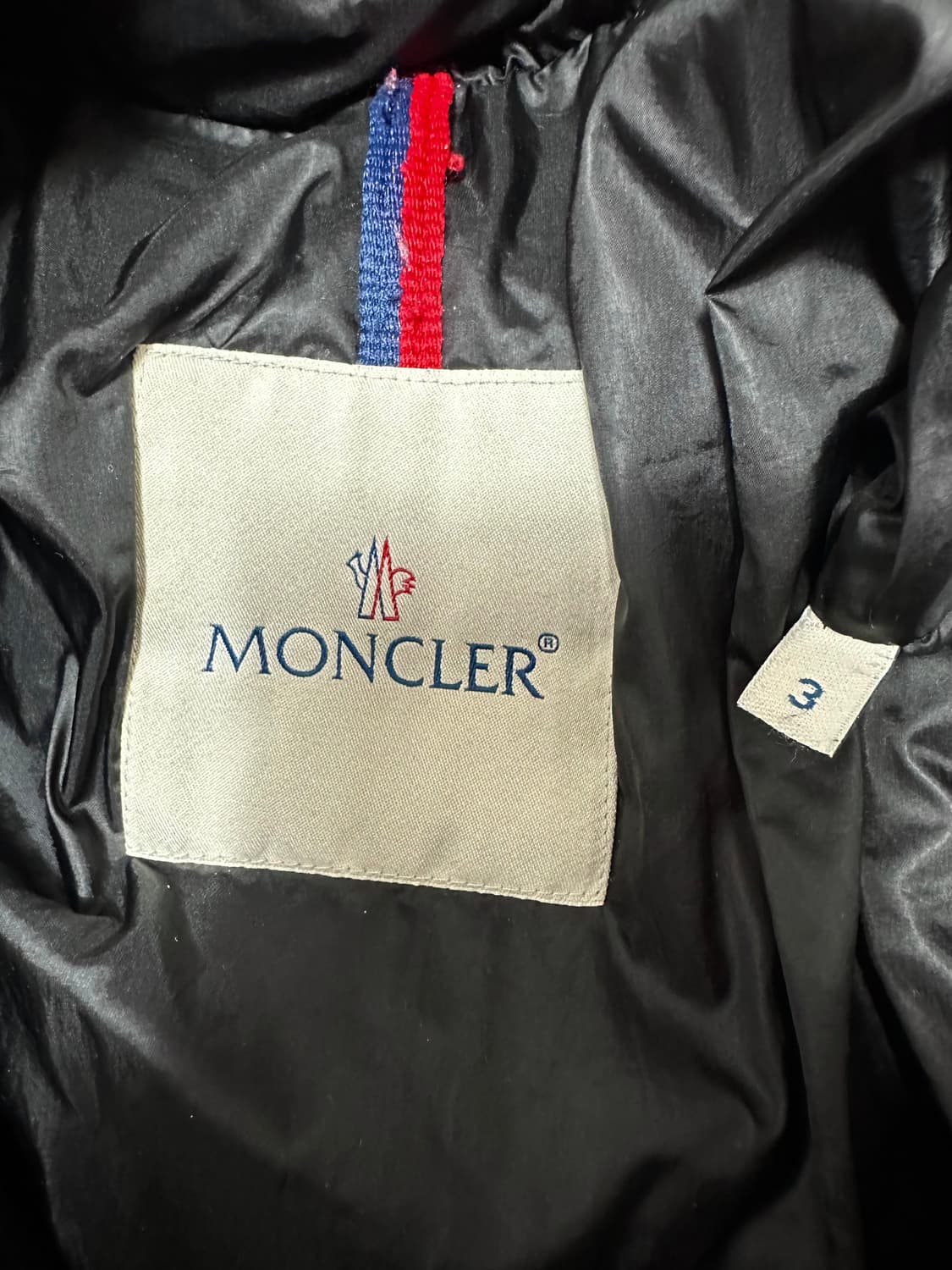 몽클레어 마야 블랙 숏패딩 상품이미지5