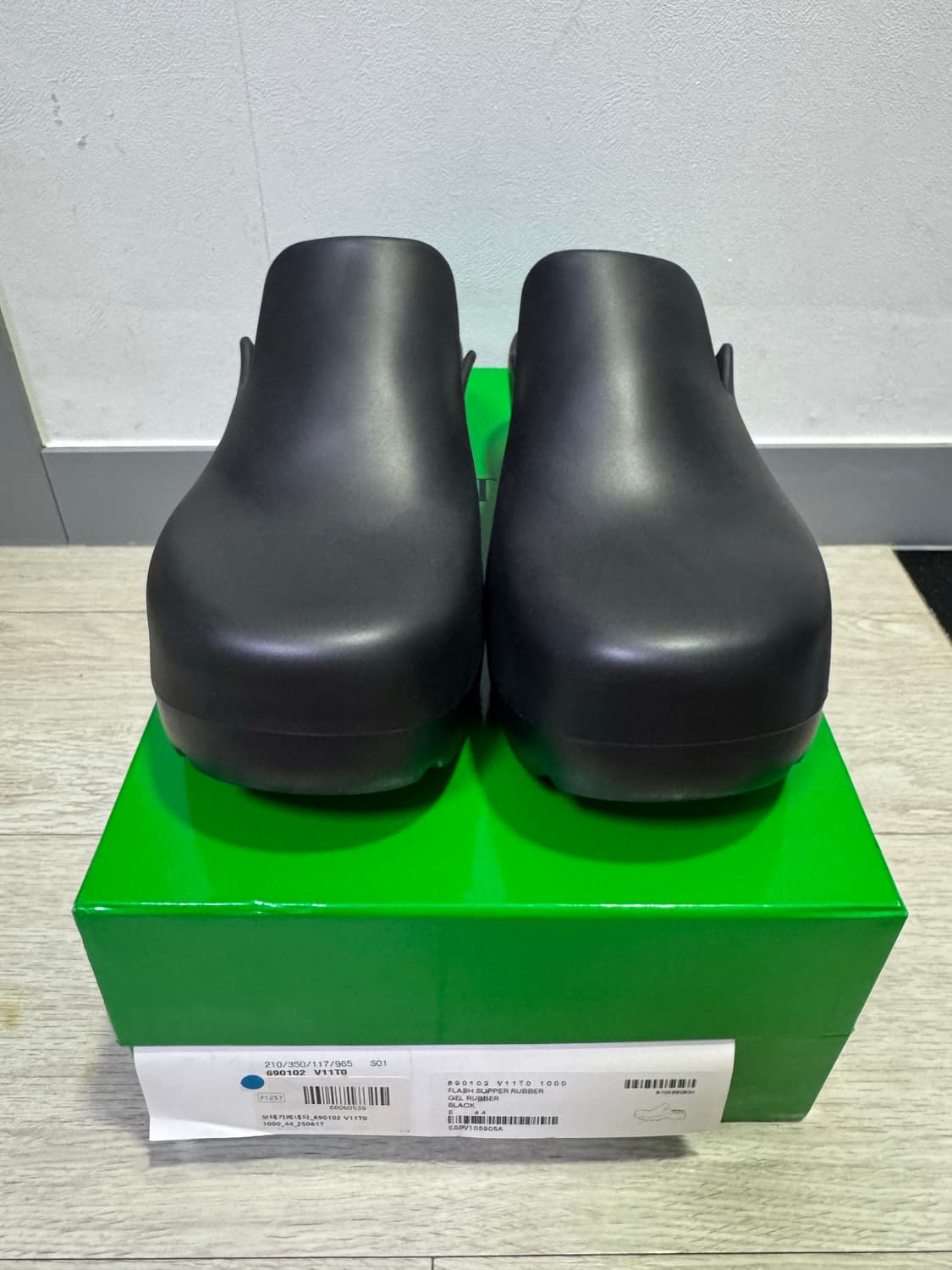 [44] 보테가 베네타 러버 플래쉬 클로그 블랙 상품이미지3