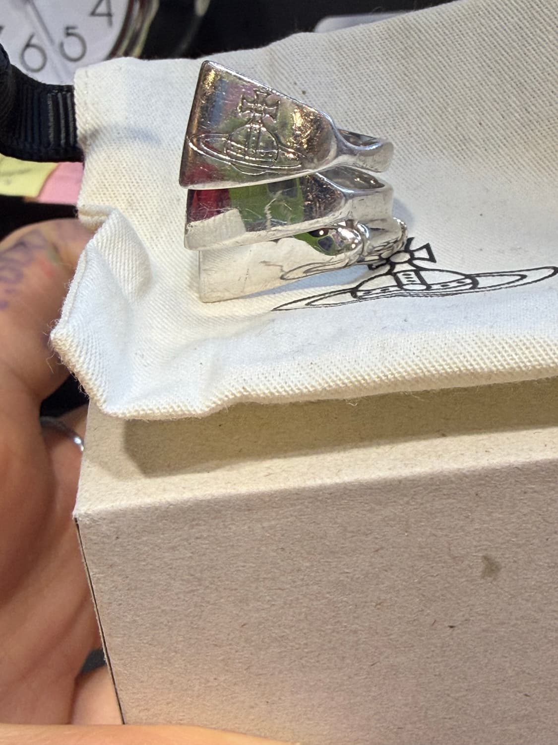 비비안웨스트우드 아머링 m 상품이미지3