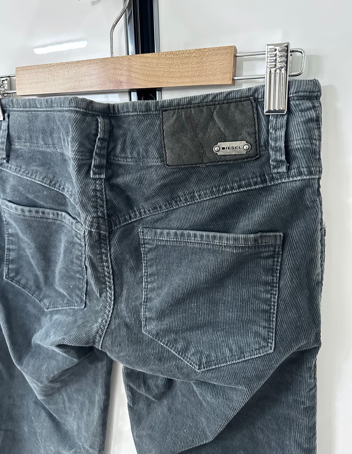 디젤 코듀로이 부츠컷 팬츠 상품이미지2