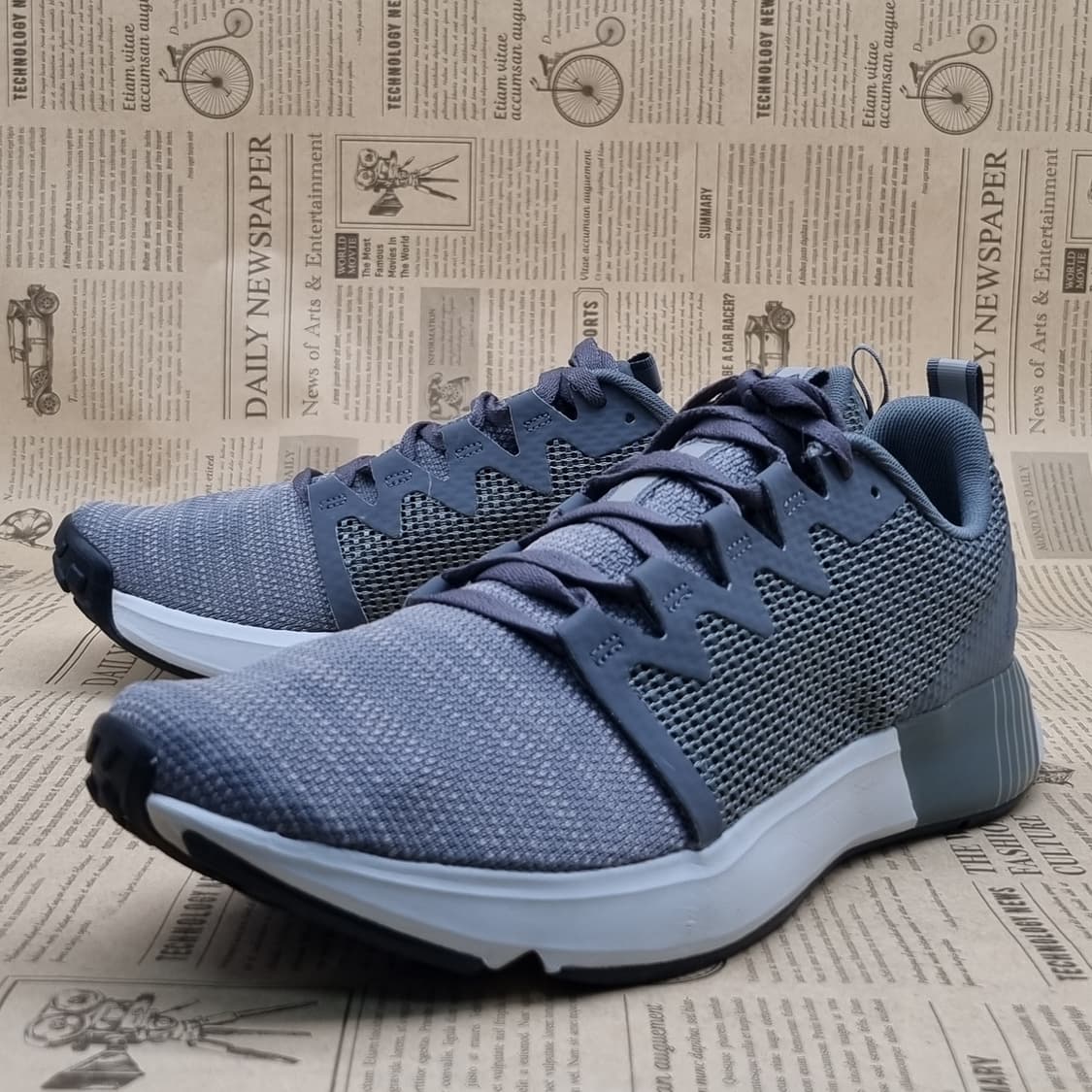 리복 퓨지엄런 남성운동화 275 상품이미지1