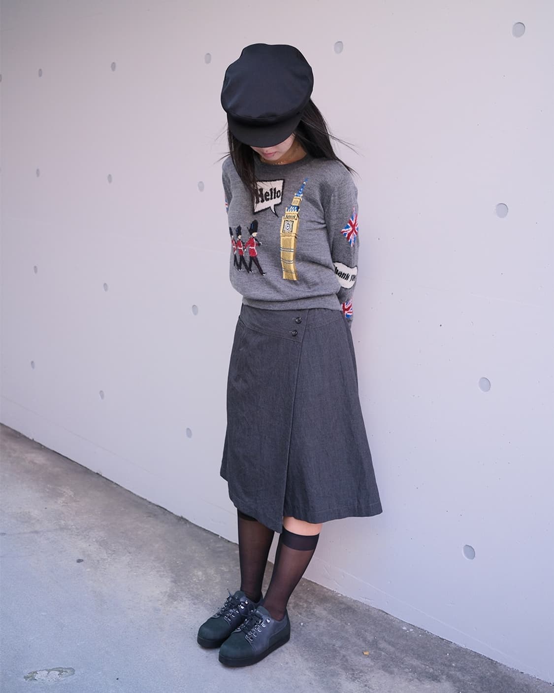 UK back button knit top 상품이미지1