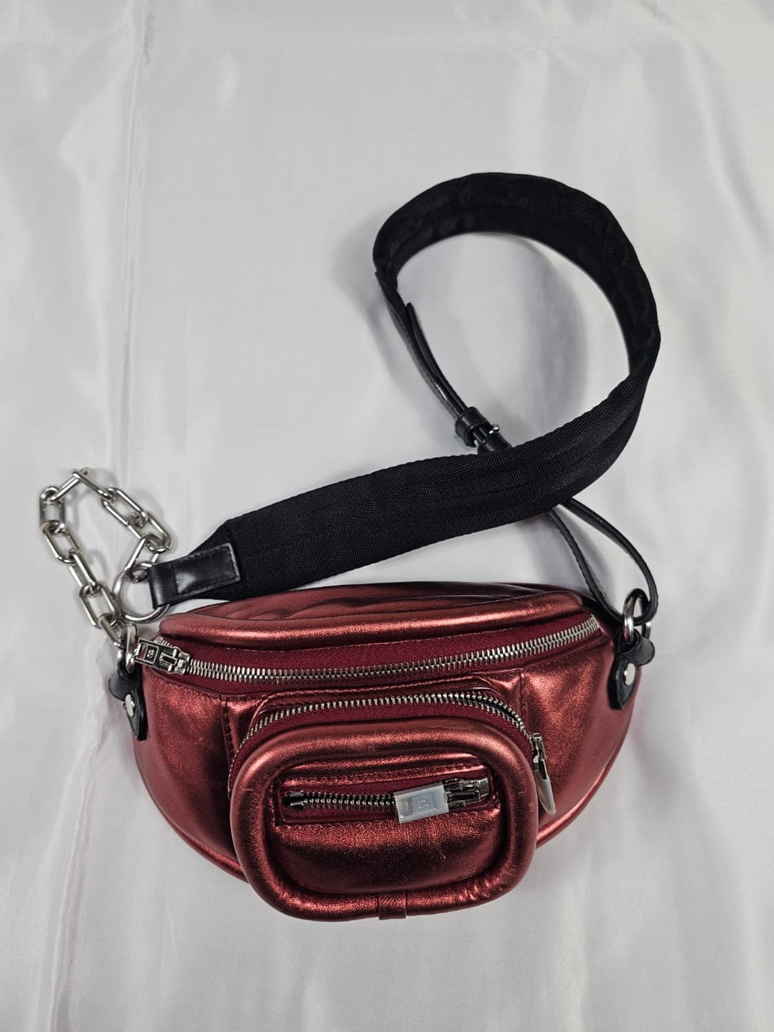 알렉산더왕메탈릭페블숄더백 상품이미지1