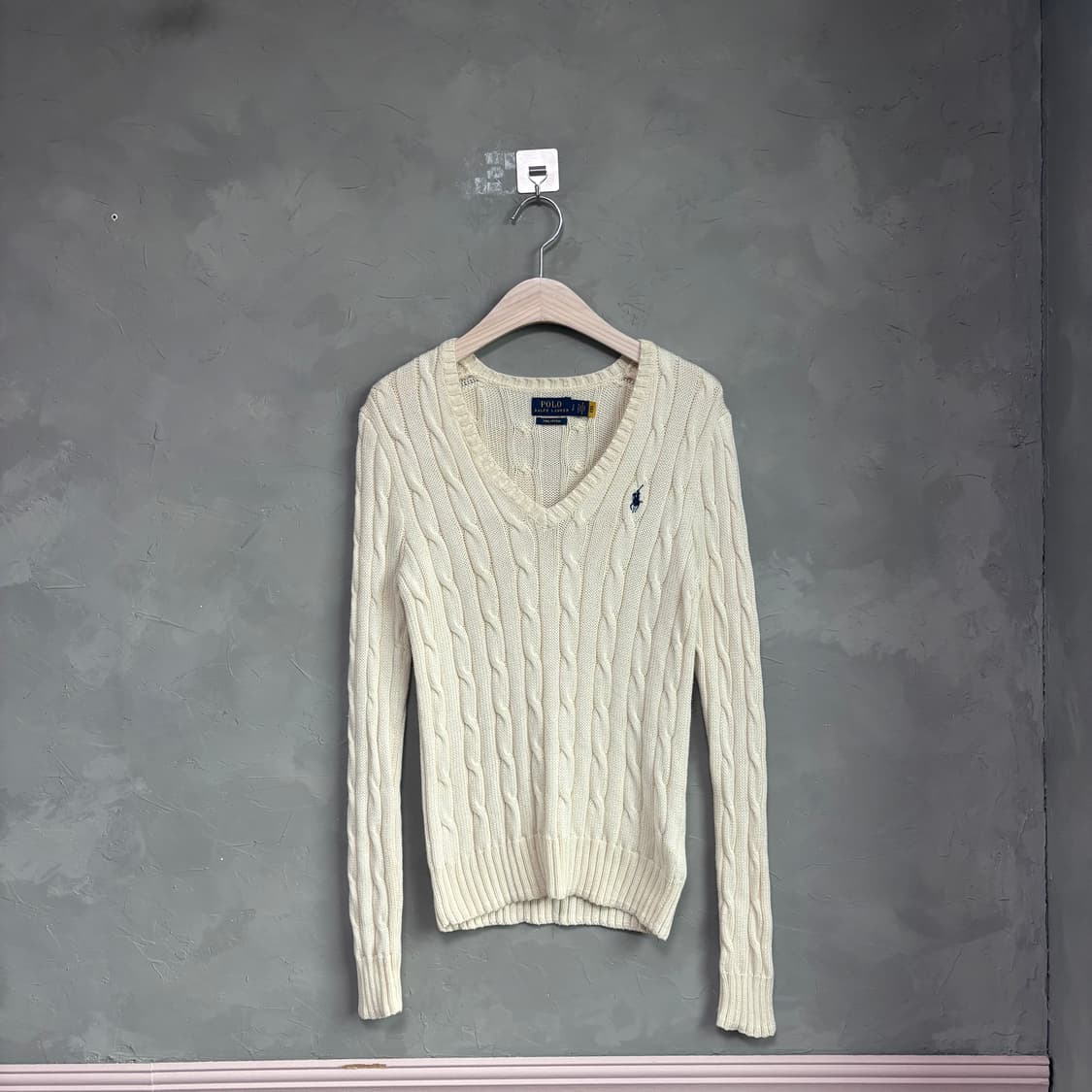 폴로 랄프로렌 피마코튼 꽈배기 브이넥 니트 아이보리 상품이미지1
