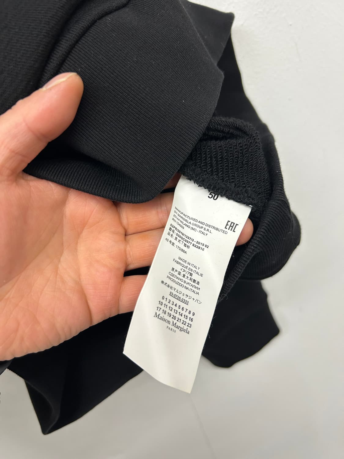 메종 마르지엘라 블랙 맨투맨 티셔츠 상품이미지7