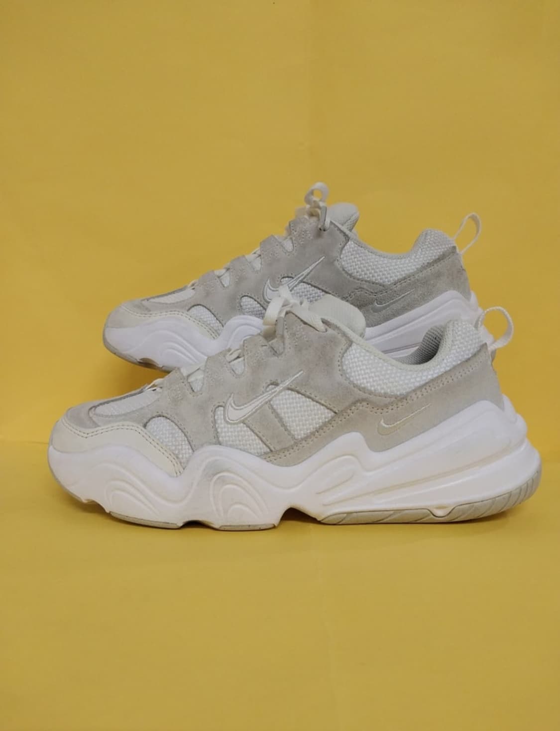 여성 나이키 테크 헤라 화이트 런닝화, 운동화 (235) 상품이미지1