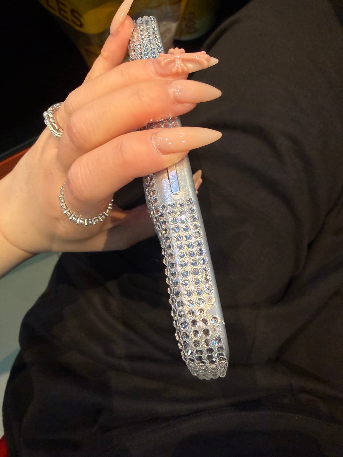 어반소피스티케이션 푸퍼 케이스 실버 아이폰 15 상품이미지3