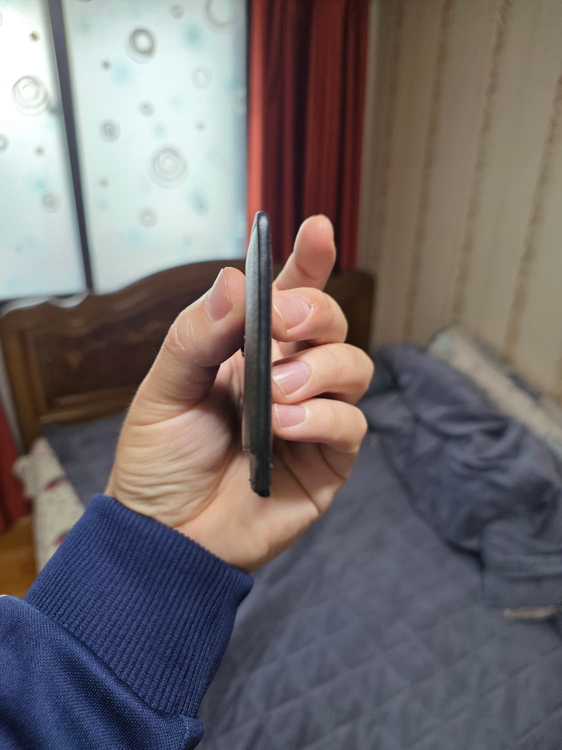 (정품) 발렌티노 가라바니 V로고 카드지갑/남녀공용/검정/개인/팝니다. 상품이미지5