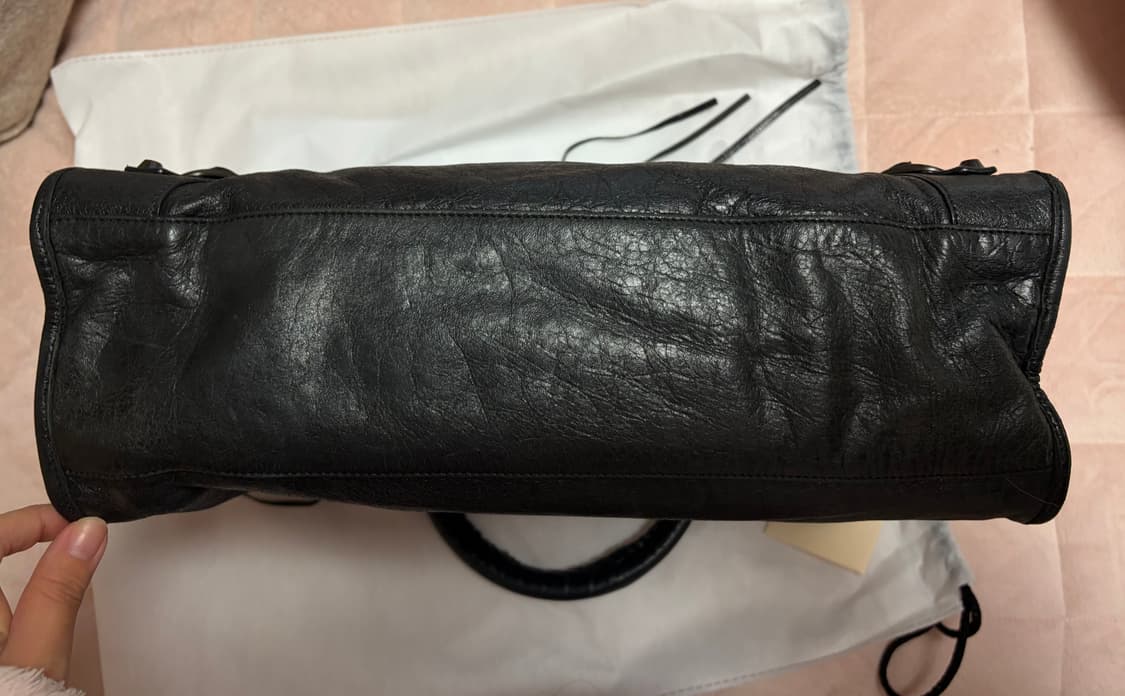 발렌시아가 모터백 시티백 미디움 블랙 상품이미지8