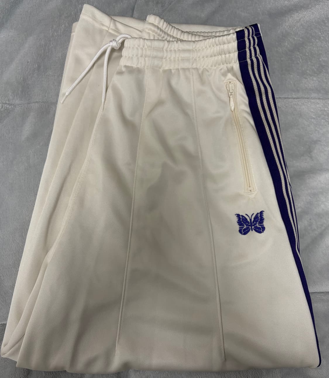 니들스 HD 트랙팬츠 화이트 퍼플 상품이미지1