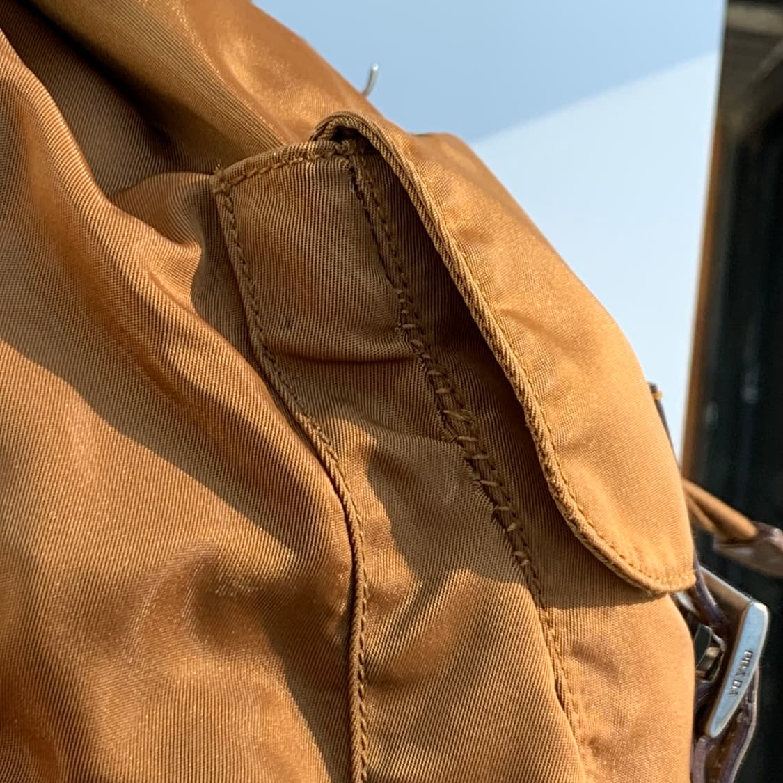 정품 프라다 백팩 브랜디색상 상품이미지10