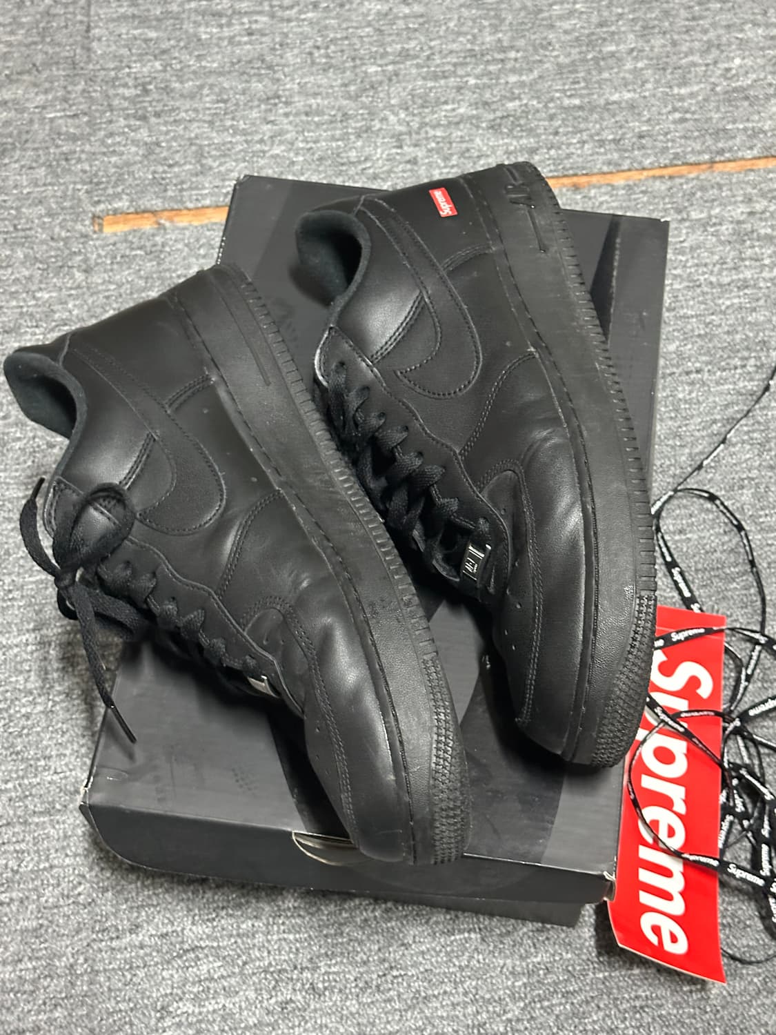 슈프림 포스 295 블랙입니다  상품이미지3