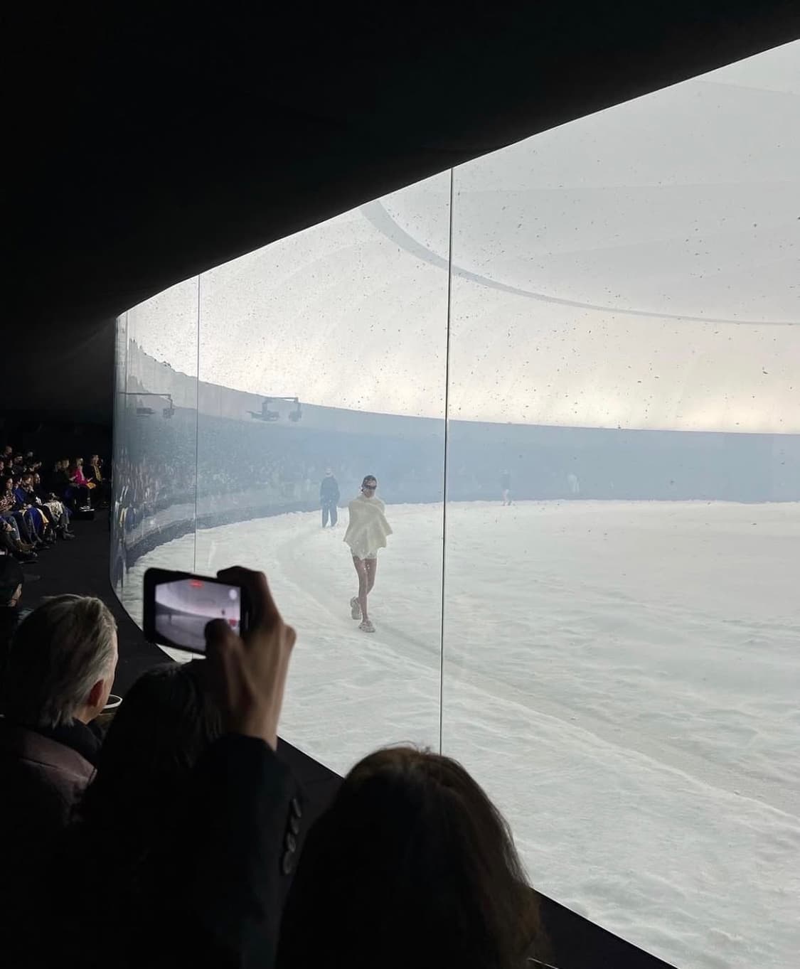 발렌시아가 스킨캣 xl 상품이미지3