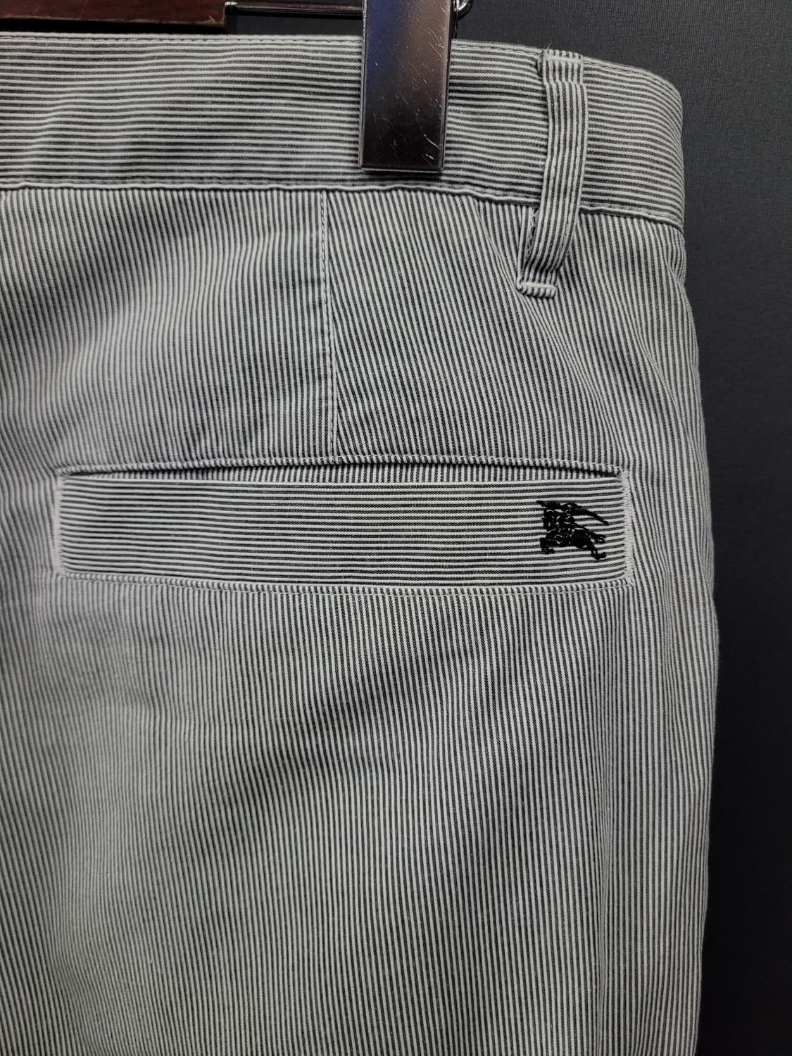 Burberry 버버리 스트라이프 자수로고 팬츠 상품이미지1