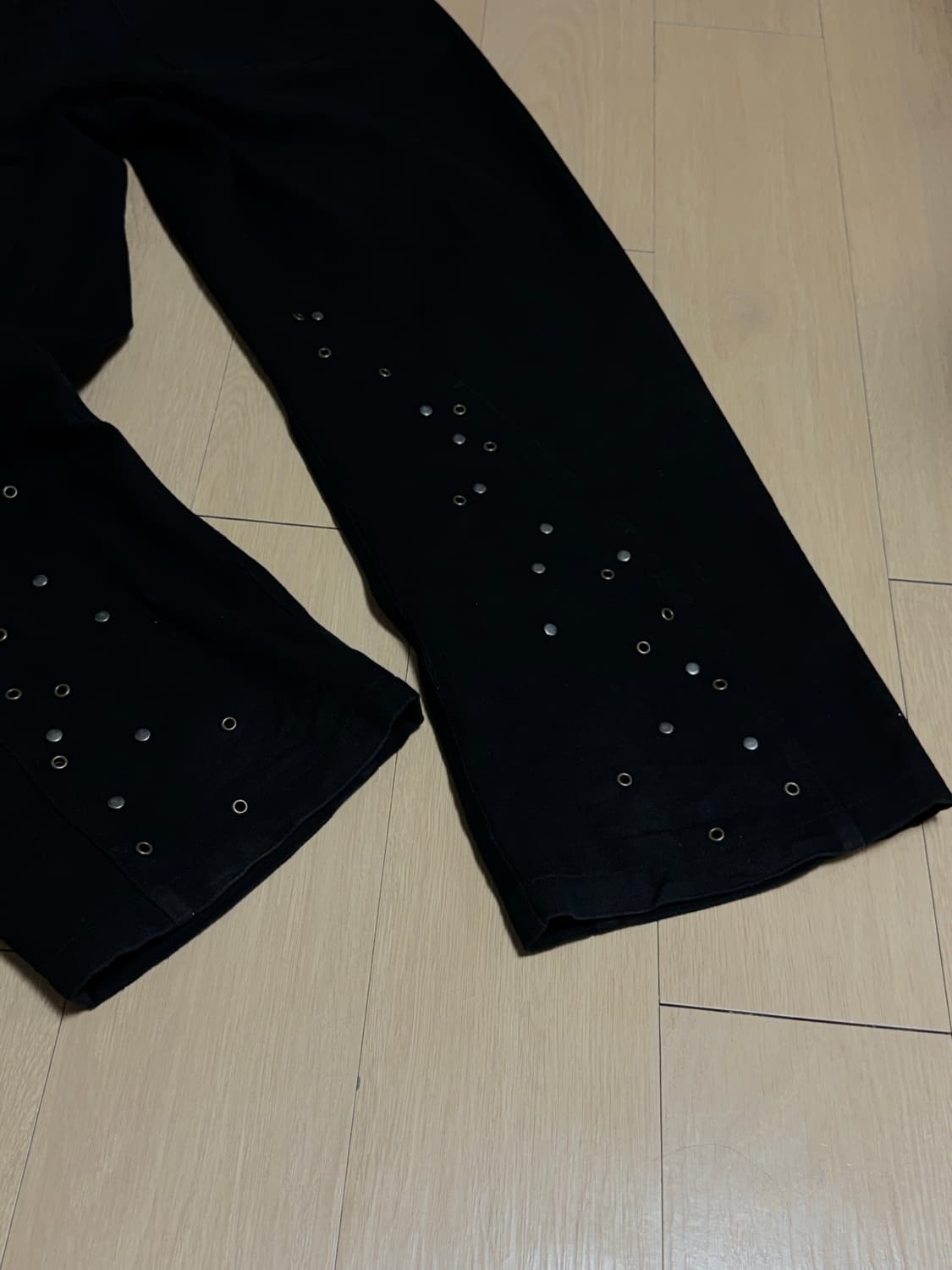 [44] 앤더슨벨 x 자라 릴렉스드 핏 스터드 팬츠 블랙 상품이미지7